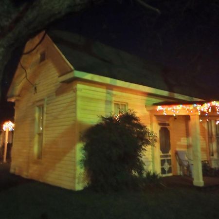 Carleton House Bed And Breakfast Bonham Εξωτερικό φωτογραφία