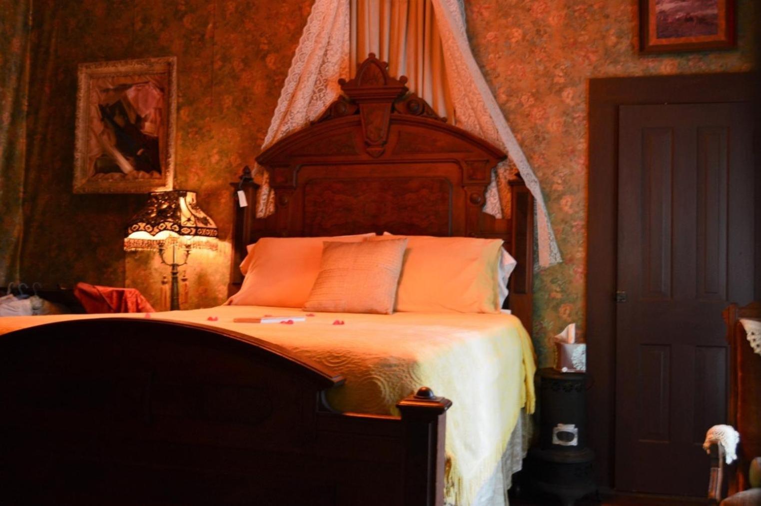 Carleton House Bed And Breakfast Bonham Εξωτερικό φωτογραφία