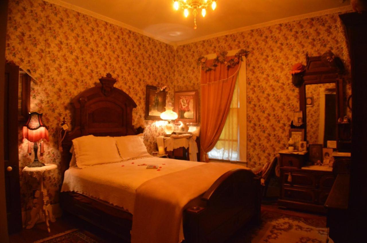 Carleton House Bed And Breakfast Bonham Εξωτερικό φωτογραφία