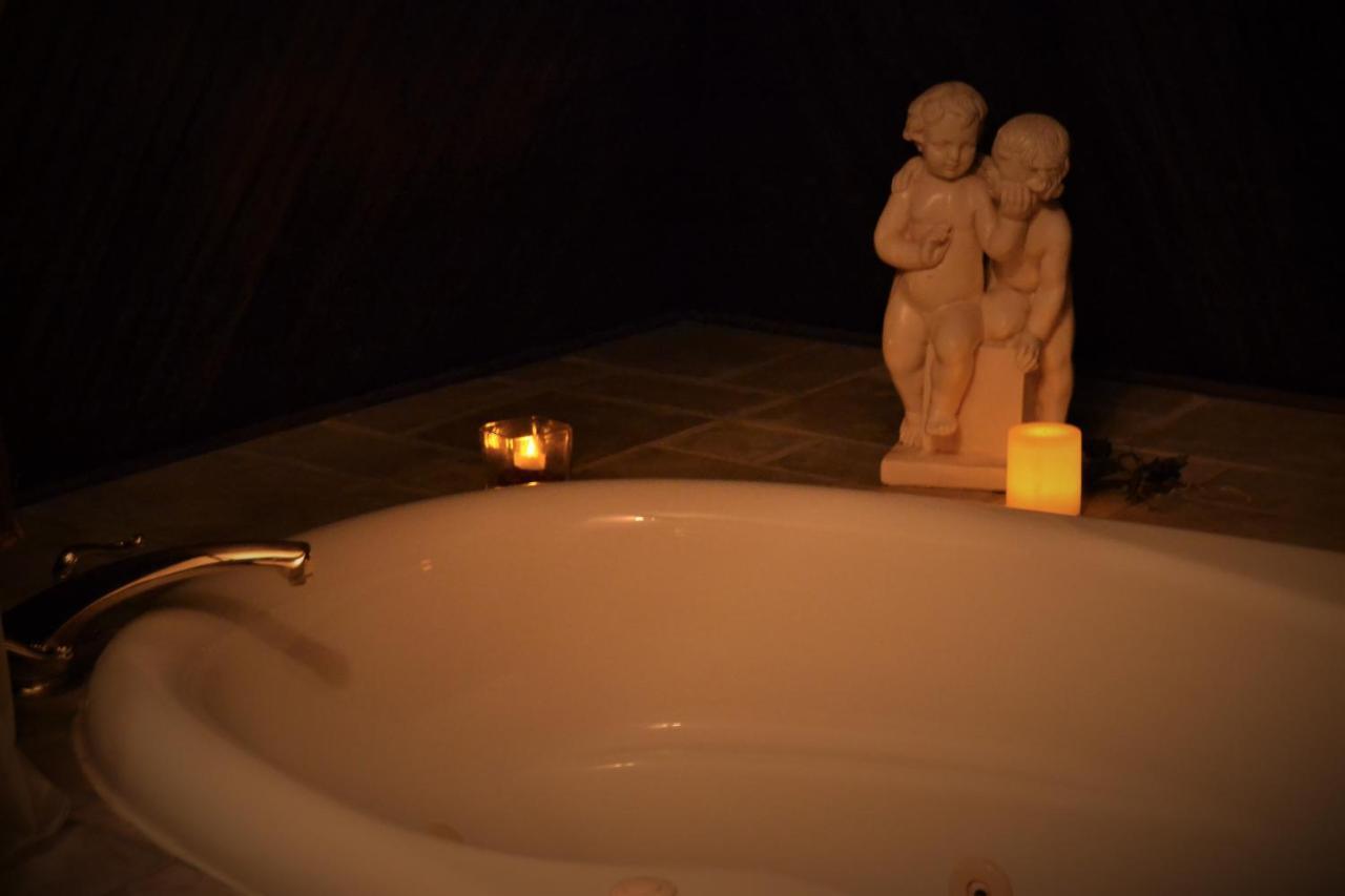 Carleton House Bed And Breakfast Bonham Εξωτερικό φωτογραφία